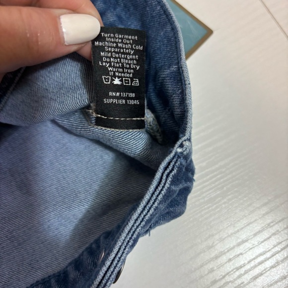 NWT Abbott Elementary Jean Denim Jacket Size 1X - Picture 5 of 10